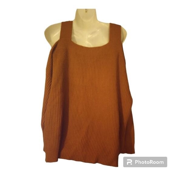 Windsor oversized dolman sleeve cold shoulder rust colored sweater - Picture 2 of 8